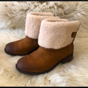 UGG Aldon Winter Boot- Cream Shearling & Chestnut